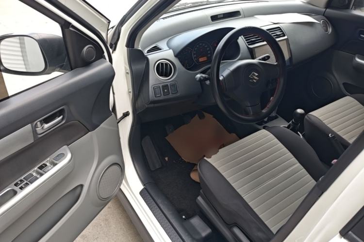 Used Suzuki Swift 2016 1.5L Manual Fashion Model Driver Seat