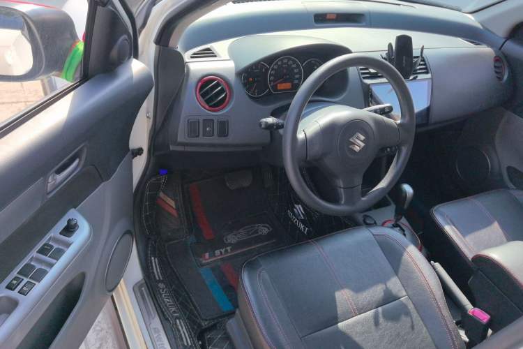 Used Suzuki Swift 2016 1.5L Automatic Fashionable Coolplay Edition Driver Seat