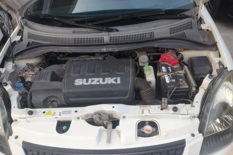 Used Suzuki Swift 2016 1.5L Manual Fashion Model Engine Bay
