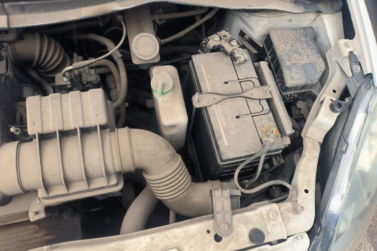 Used Suzuki Swift 2016 1.5L Manual Fashion Model Engine Bay Left