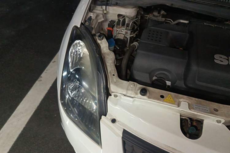 Used Suzuki Swift 2016 1.5L Manual Fashion Model Engine Bay Right