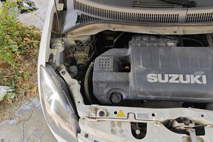 Used Suzuki Swift 2016 1.5L Manual Fashion Model Engine Bay Right