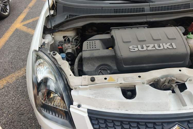 Used Suzuki Swift 2016 1.5L Manual Fashion Model Engine Bay Right
