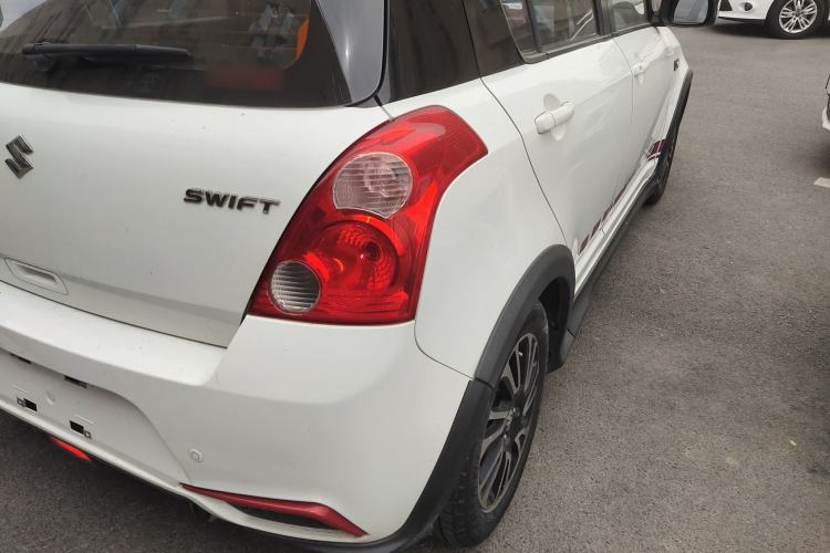Used Suzuki Swift 2016 1.5L Automatic Fashionable Coolplay Edition Exterior 3