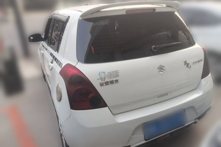 Used Suzuki Swift 2016 1.5L Manual Fashion Model Exterior 3