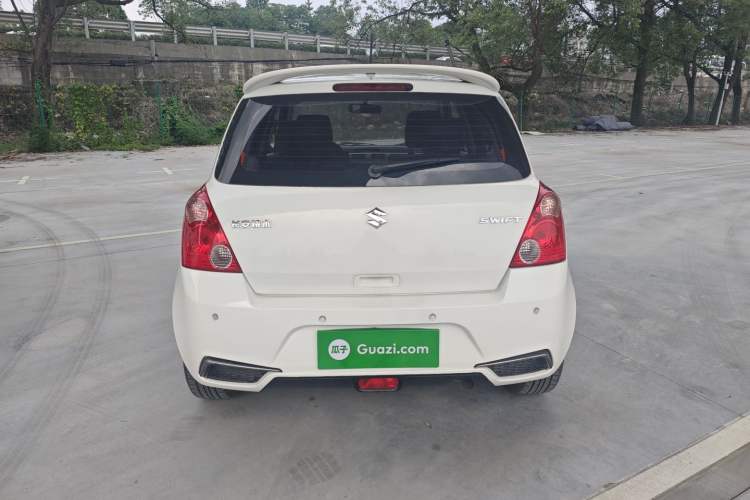 Used Suzuki Swift 2016 1.5L Manual Fashion Model Exterior 4