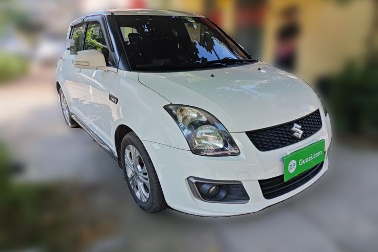 Used Suzuki Swift 2016 1.5L Manual Fashion Model Front Right 45 Deg