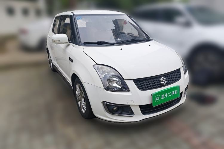Used Suzuki Swift 2016 1.5L Automatic Fashionable Coolplay Edition Front Right 45 Deg