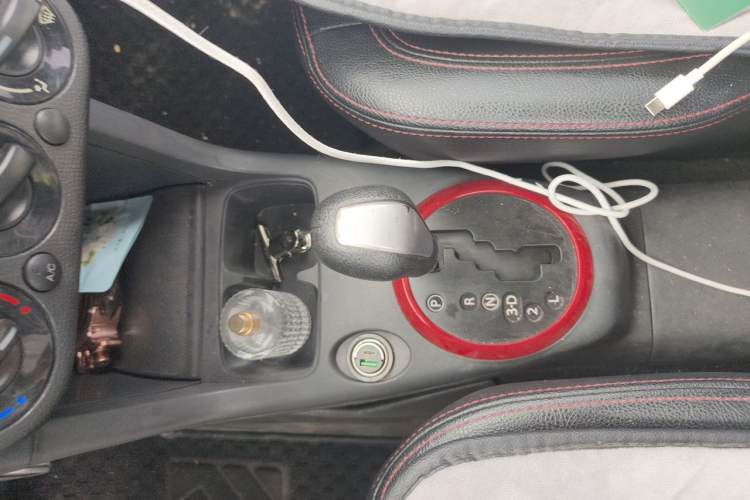 Used Suzuki Swift 2016 1.5L Automatic Fashionable Coolplay Edition Gear Lever
