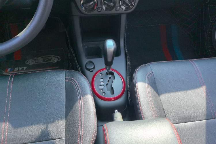 Used Suzuki Swift 2016 1.5L Automatic Fashionable Coolplay Edition Gear Lever