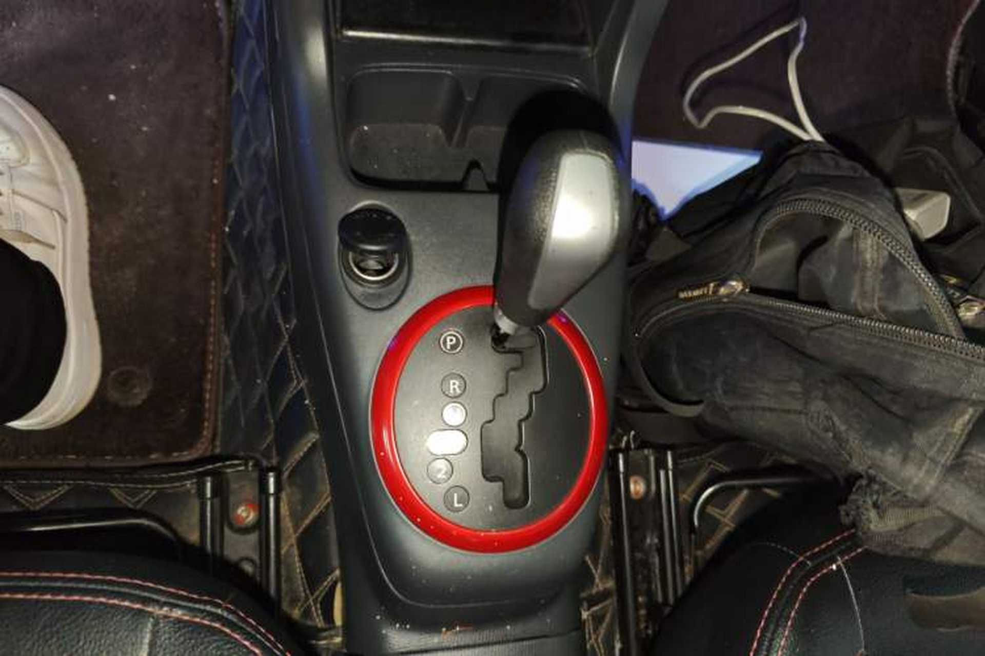 Used Suzuki Swift 2016 1.5L Automatic Fashionable Coolplay Edition Gear Lever