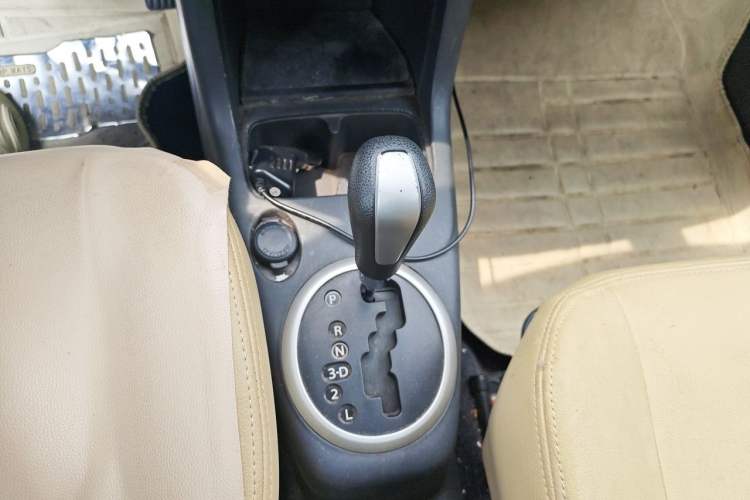 Used Suzuki Swift 2016 1.5L Automatic Fashionable Coolplay Edition Gear Lever