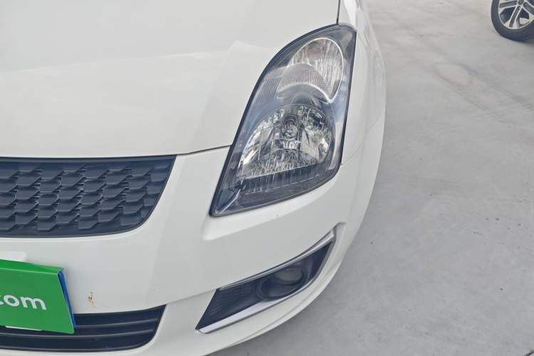 Used Suzuki Swift 2016 1.5L Manual Fashion Model Left Front Headlight