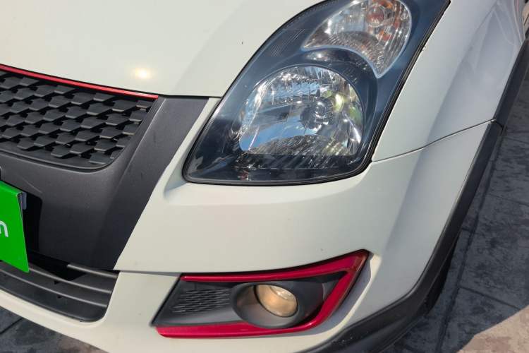 Used Suzuki Swift 2016 1.5L Automatic Fashionable Coolplay Edition Left Front Headlight