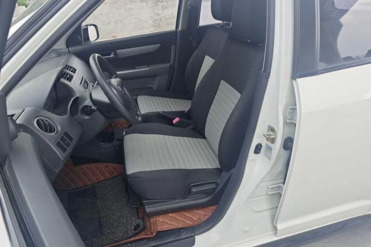Used Suzuki Swift 2016 1.5L Manual Fashion Model Left Front Seat