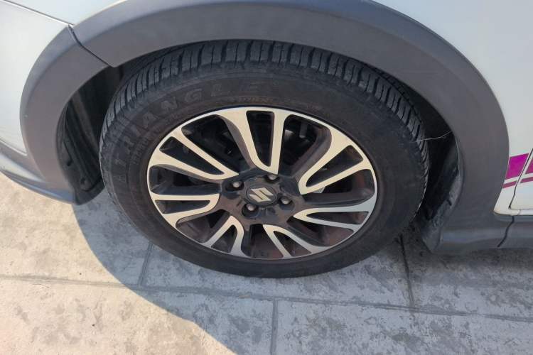 Used Suzuki Swift 2016 1.5L Automatic Fashionable Coolplay Edition Left Front Wheel Hub