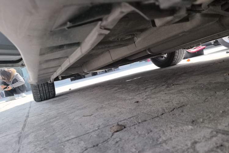 Used Suzuki Swift 2016 1.5L Automatic Fashionable Coolplay Edition Left Side Sill