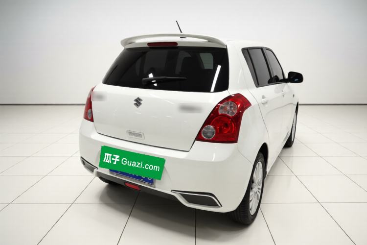 Used Suzuki Swift 2016 1.5L Manual Fashion Model Rear Right 45 Deg