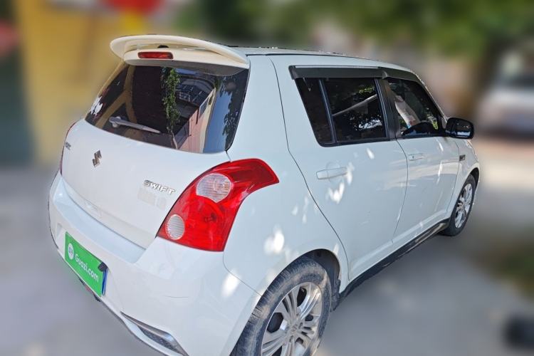 Used Suzuki Swift 2016 1.5L Manual Fashion Model Rear Right 45 Deg