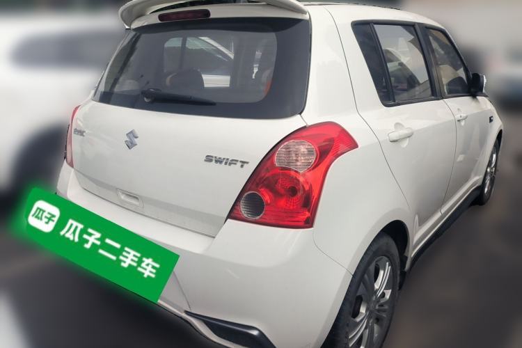 Used Suzuki Swift 2016 1.5L Manual Fashion Model Rear Right 45 Deg
