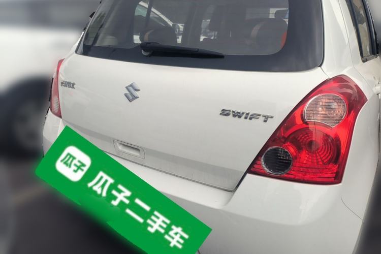 Used Suzuki Swift 2016 1.5L Manual Fashion Model Rear