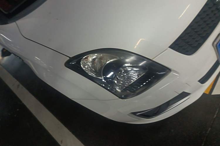 Used Suzuki Swift 2016 1.5L Manual Fashion Model Right Front Headlight