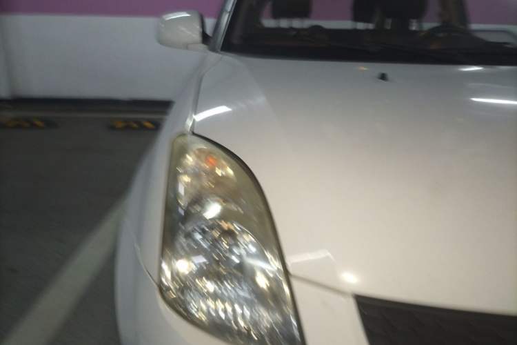 Used Suzuki Swift 2016 1.5L Manual Fashion Model Right Front Headlight