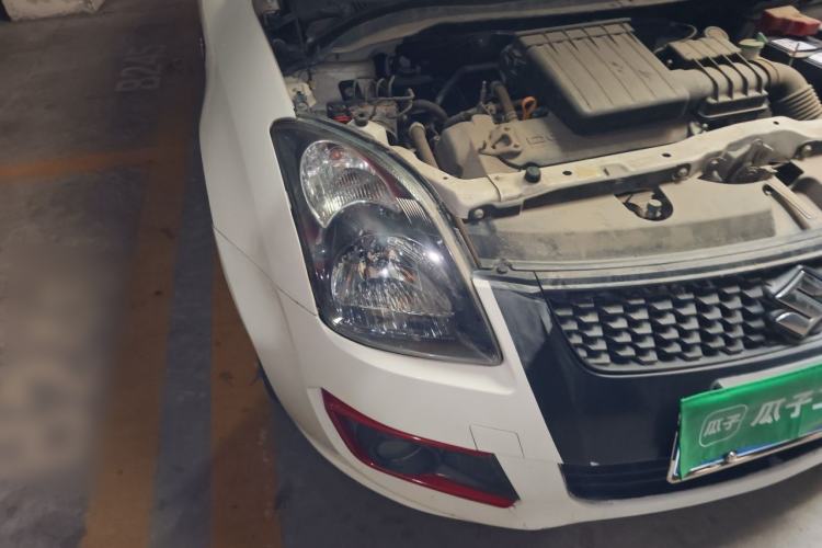 Used Suzuki Swift 2016 1.5L Automatic Fashionable Coolplay Edition Right Front Headlight