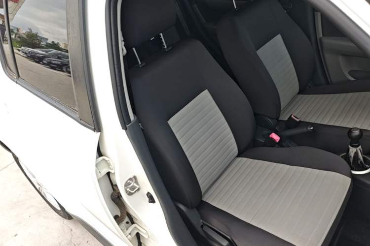 Used Suzuki Swift 2016 1.5L Manual Fashion Model Right Front Seat