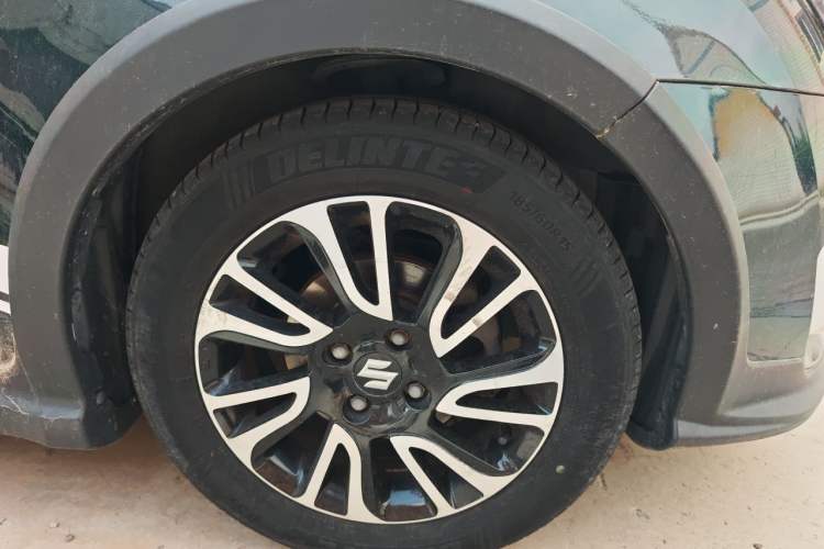 Used Suzuki Swift 2016 1.5L Automatic Fashionable Coolplay Edition Right Front Wheel Hub
