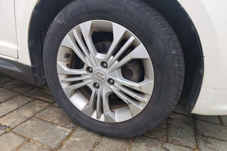 Used Suzuki Swift 2016 1.5L Automatic Fashionable Coolplay Edition Right Front Wheel Hub