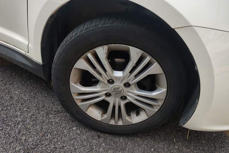 Used Suzuki Swift 2016 1.5L Manual Fashion Model Right Front Wheel Hub