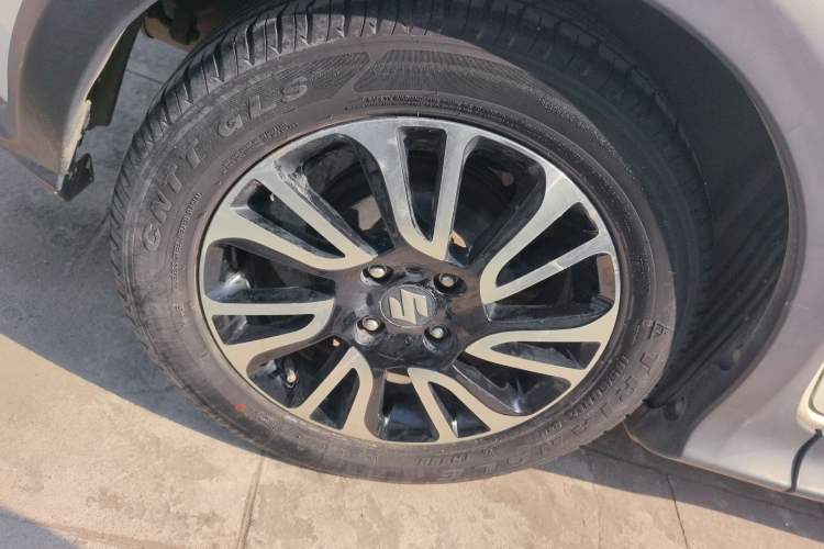 Used Suzuki Swift 2016 1.5L Automatic Fashionable Coolplay Edition Right Rear Wheel Hub