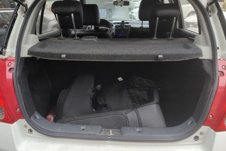 Used Suzuki Swift 2016 1.5L Automatic Fashionable Coolplay Edition Trunk