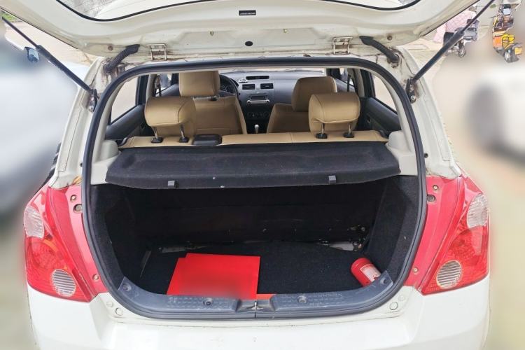 Used Suzuki Swift 2016 1.5L Automatic Fashionable Coolplay Edition Trunk