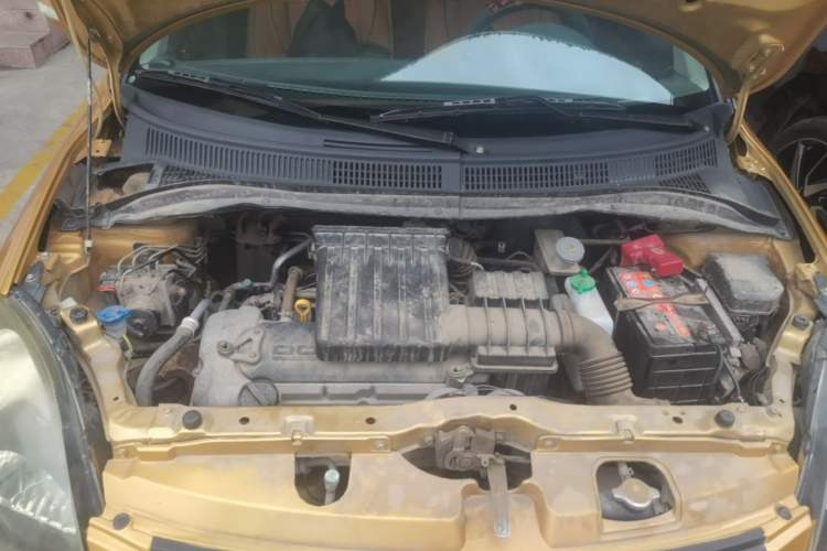 Used Suzuki Swift 2016 1.5L Manual Fashion Model Engine Bay
