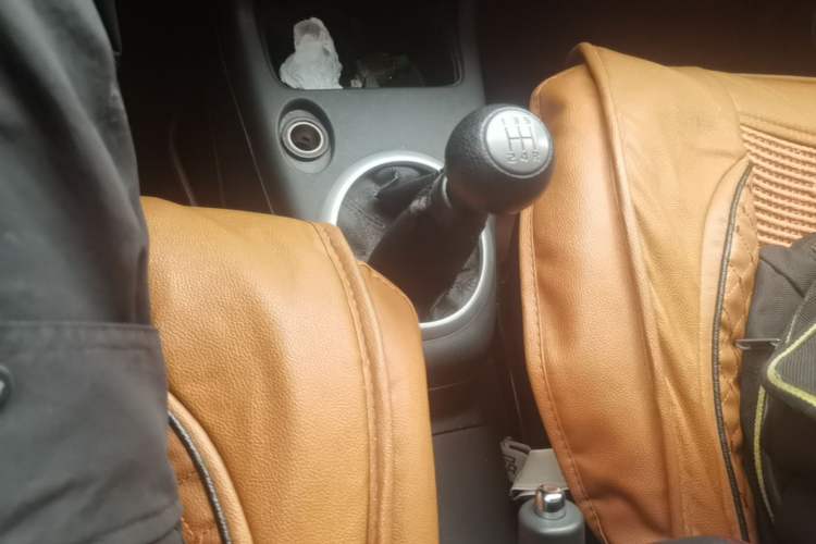 Used Suzuki Swift 2016 1.5L Manual Fashion Model Gear Lever