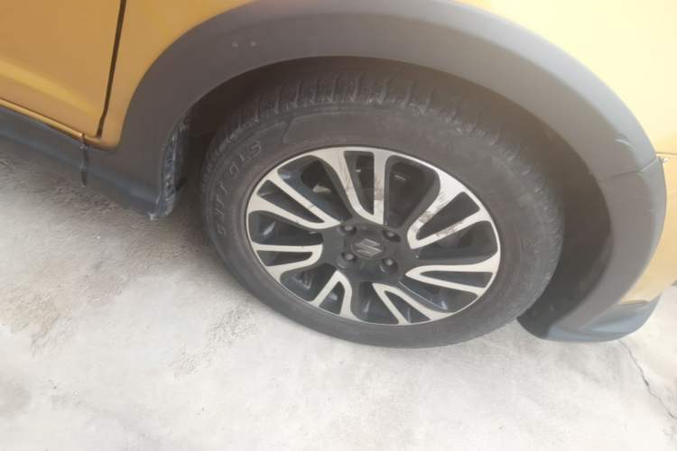 Used Suzuki Swift 2016 1.5L Manual Fashion Model Right Front Wheel Hub