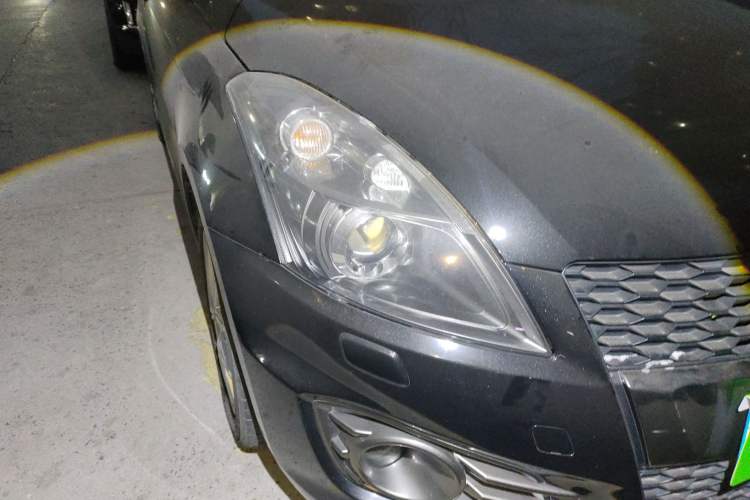 Used Suzuki Swift Sport 2014 1.6L CVT Two-Wheel Drive Luxury Edition Right Front Headlight
