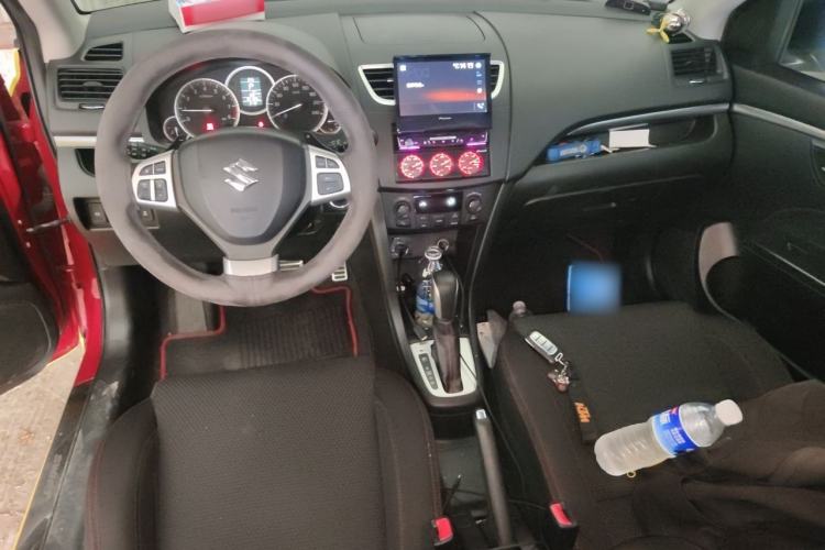 Used Suzuki Swift Sport 2014 1.6L CVT Two-Wheel Drive Luxury Edition Center Console