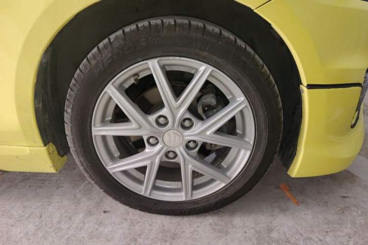 Used Suzuki Swift Sport 2014 1.6L CVT Two-Wheel Drive Luxury Edition Right Front Wheel Hub