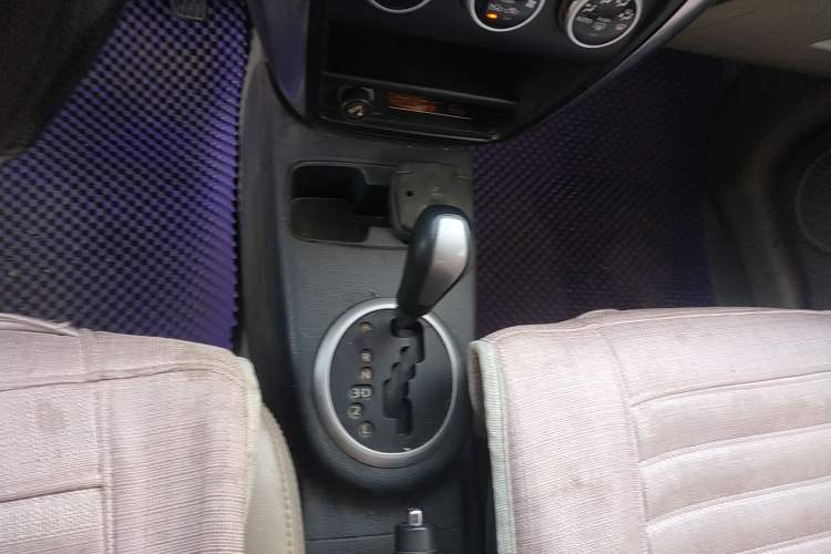 Used Suzuki SX4 2007 Hatchback 1.6L Automatic Luxury Model Gear Lever