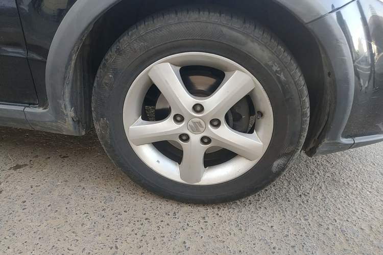Used Suzuki SX4 2007 Hatchback 1.6L Automatic Luxury Model Right Front Wheel Hub