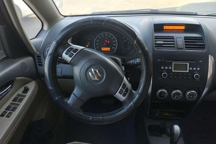 Used Suzuki SX4 2007 Hatchback 1.6L Automatic Luxury Model Steering Wheel