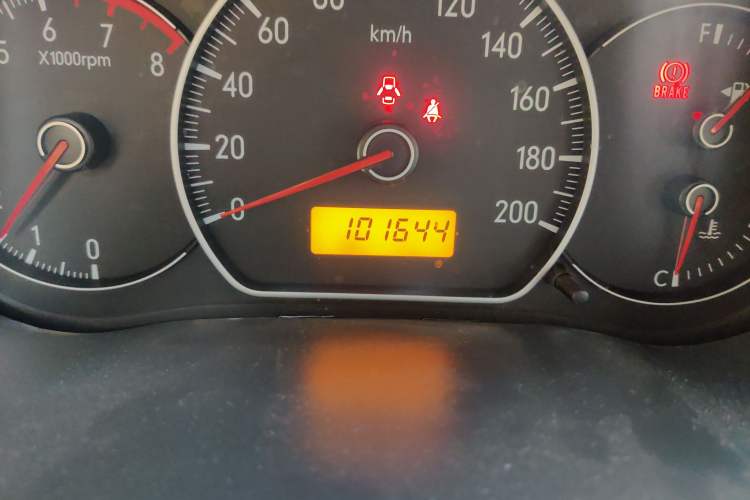 Used Suzuki SX4 2007 Hatchback 1.6L Manual Luxury Model Odometer Close Up