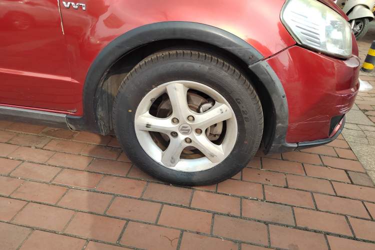 Used Suzuki SX4 2007 Hatchback 1.6L Manual Luxury Model Right Front Wheel Hub