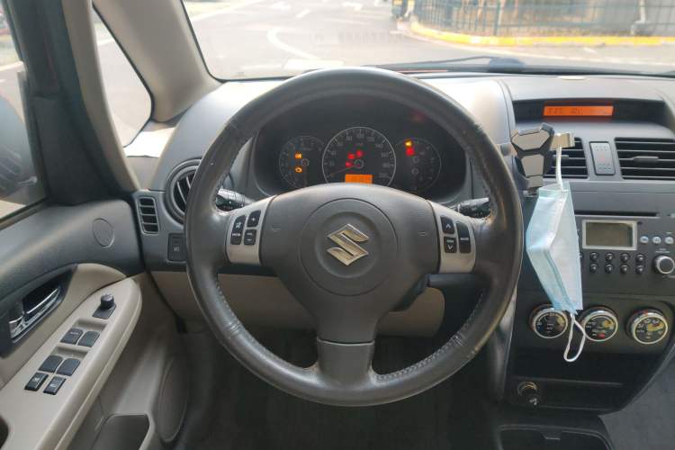 Used Suzuki SX4 2007 Hatchback 1.6L Manual Luxury Model Steering Wheel