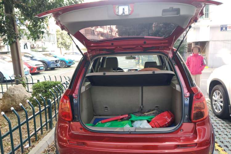 Used Suzuki SX4 2007 Hatchback 1.6L Manual Luxury Model Trunk