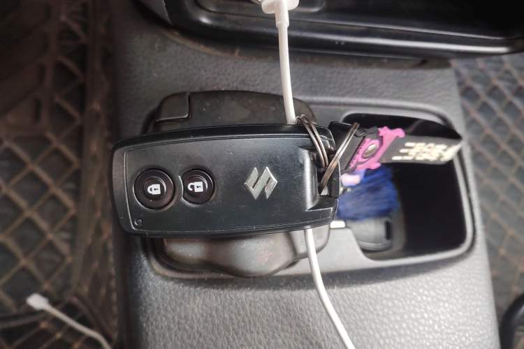 Used Suzuki SX4 2007 Hatchback 1.6L Manual Luxury Model Vehicle Key