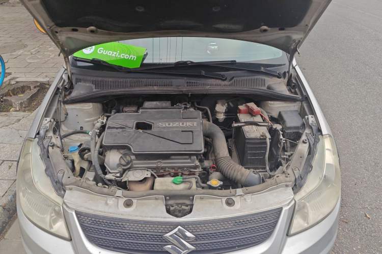 Used Suzuki SX4 2007 Hatchback 1.6L Automatic Luxury Model Engine Bay